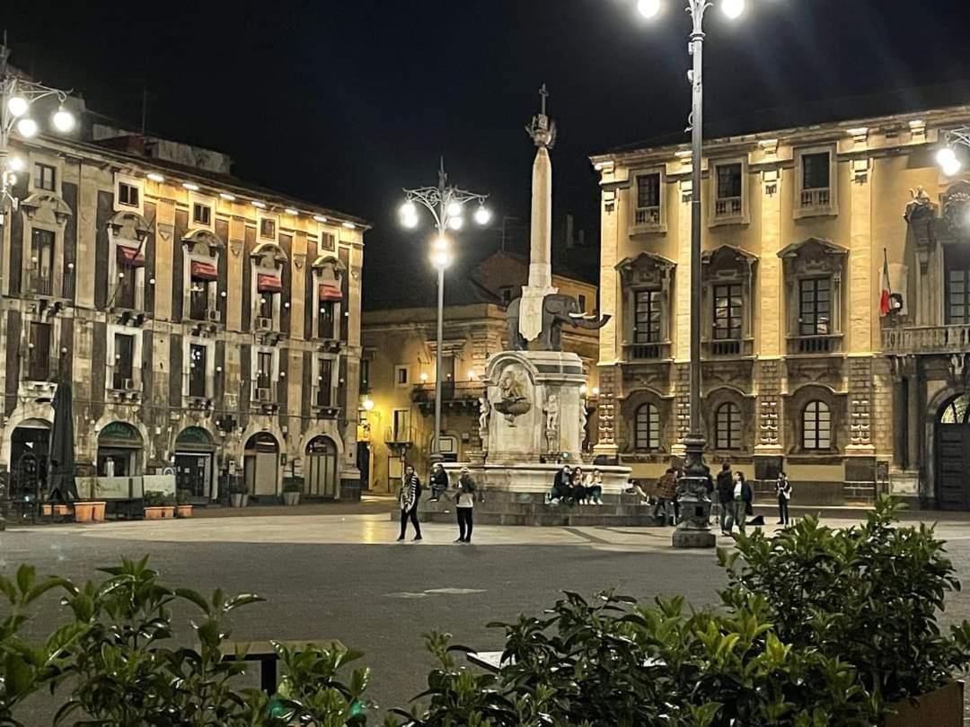 Casa Vacanze Il Nespolo Catania Bagian luar foto